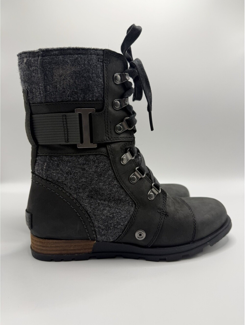 Sorel Women's Major Carly Leather Boot Black & Gray Lace-Up Size 6